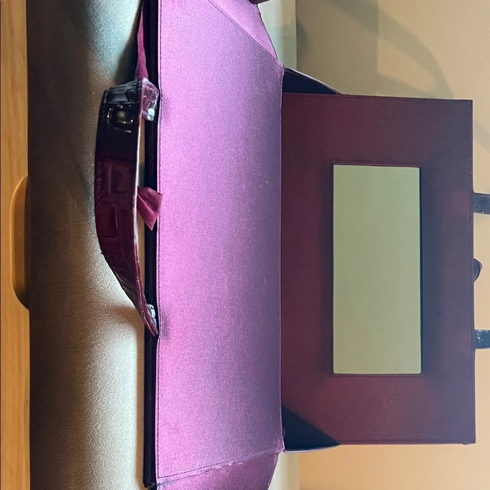 Estée Lauder Burgundy Women's Makeup Travel Case